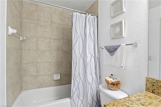 8560 Violeta ST 204, Estero, FL 34135