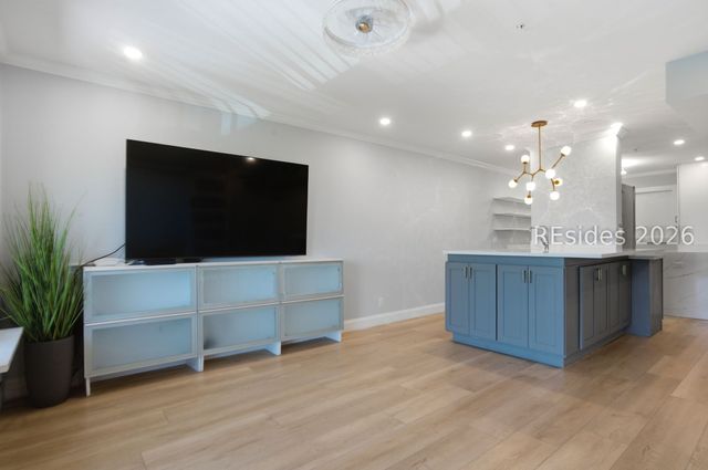 40 Folly Field Road 434, Hilton Head Island, SC 29928