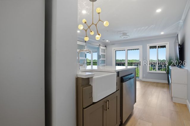 40 Folly Field Road 434, Hilton Head Island, SC 29928