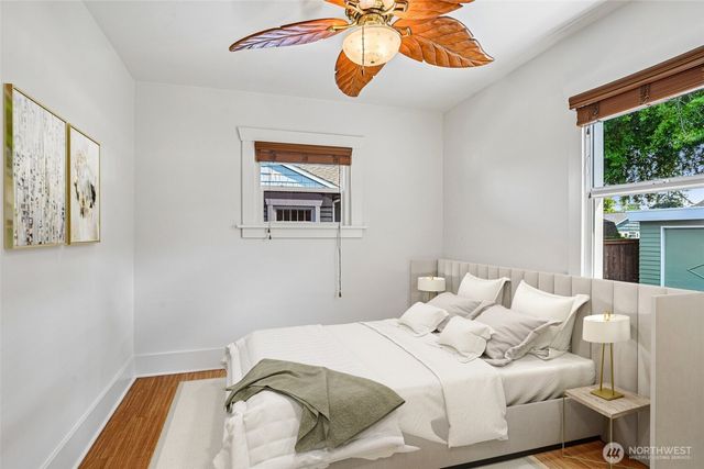 5017 SW Grayson Street, Seattle, WA 98116
