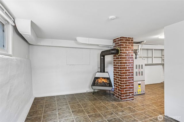 5017 SW Grayson Street, Seattle, WA 98116