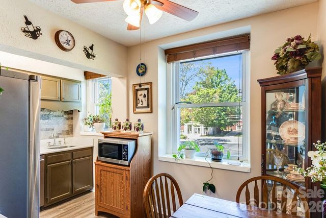 622 S Haywood Street 102, Waynesville, NC 28786