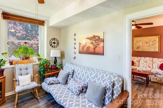 622 S Haywood Street 102, Waynesville, NC 28786