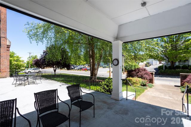 622 S Haywood Street 102, Waynesville, NC 28786