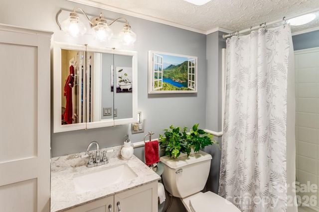 622 S Haywood Street 102, Waynesville, NC 28786