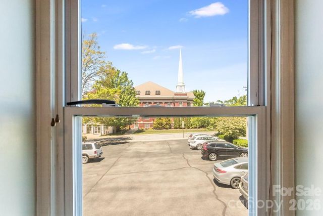 622 S Haywood Street 102, Waynesville, NC 28786