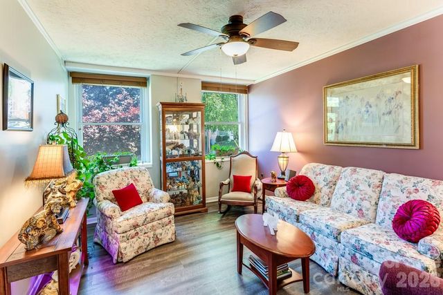 622 S Haywood Street 102, Waynesville, NC 28786