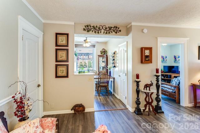 622 S Haywood Street 102, Waynesville, NC 28786