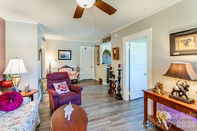 622 S Haywood Street 102, Waynesville, NC 28786
