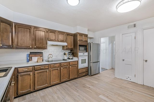 1410 SW 35TH Avenue, Amarillo, TX 79109