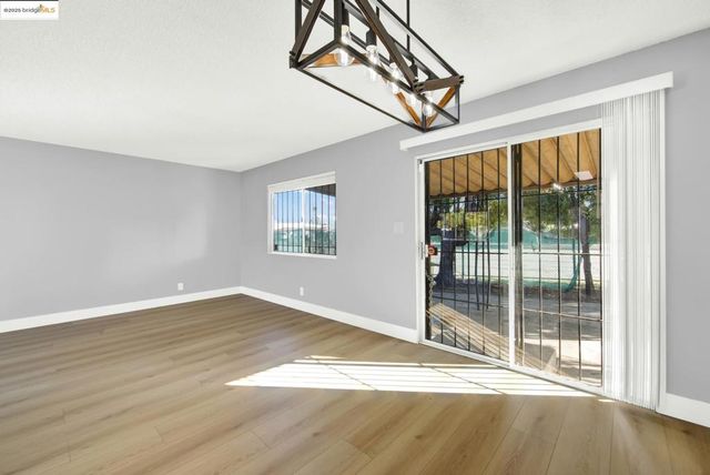 1232 73Rd Ave, Oakland, CA 94621