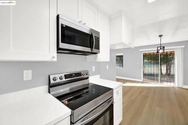 1232 73Rd Ave, Oakland, CA 94621