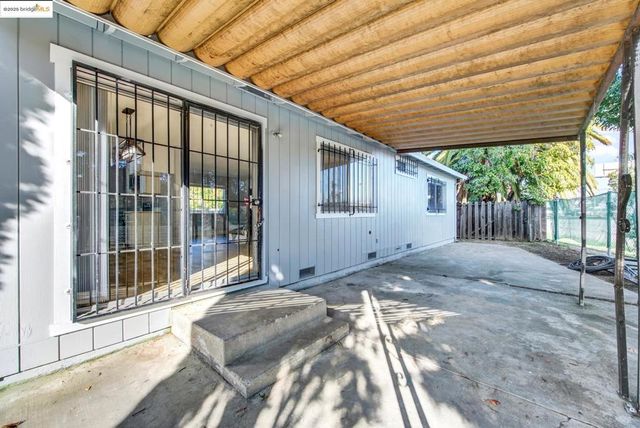 1232 73Rd Ave, Oakland, CA 94621