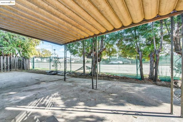 1232 73Rd Ave, Oakland, CA 94621