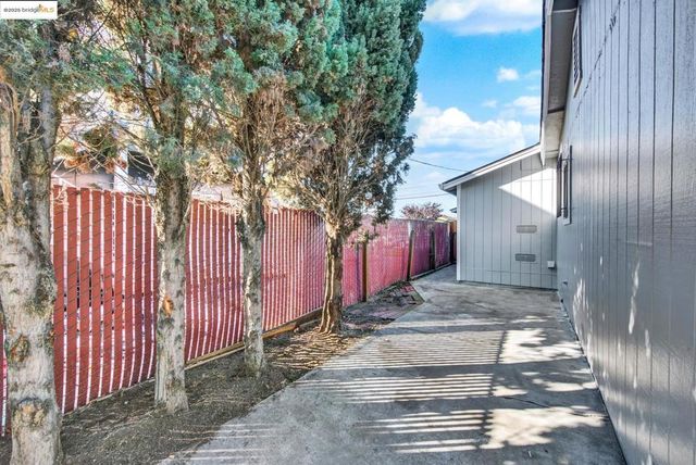 1232 73Rd Ave, Oakland, CA 94621