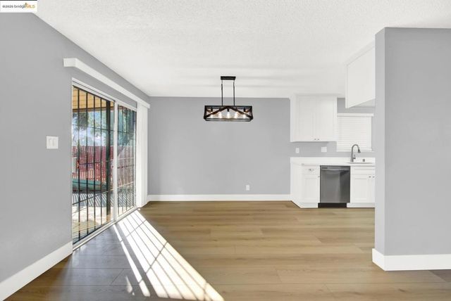 1232 73Rd Ave, Oakland, CA 94621