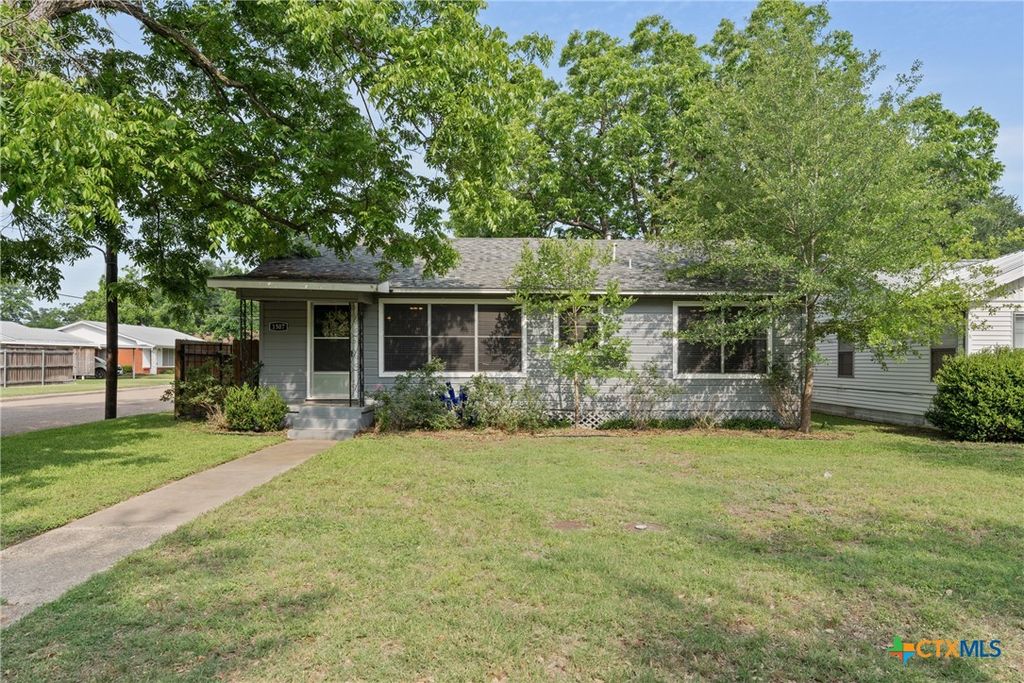 1507 N Cleveland Avenue, Cameron, TX 76520