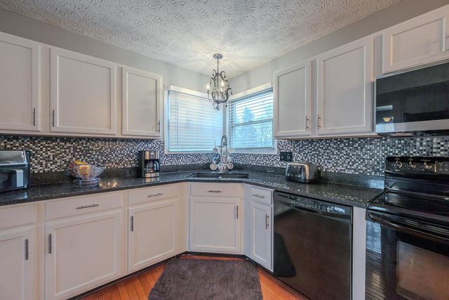 205 Knight Dream Street, Delaware, OH 43015