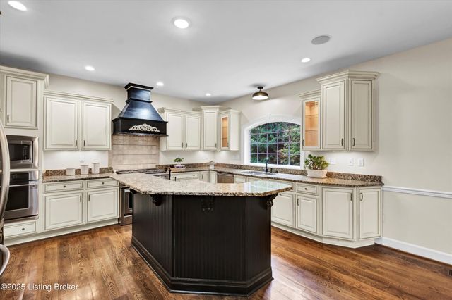 6024 Waterfall Way, Prospect, KY 40059