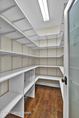 6024 Waterfall Way, Prospect, KY 40059