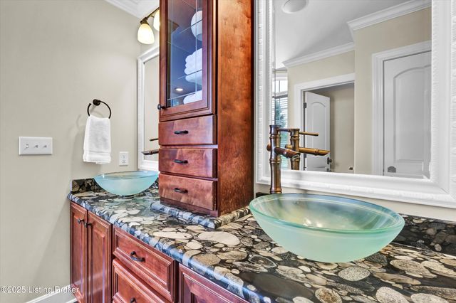 6024 Waterfall Way, Prospect, KY 40059