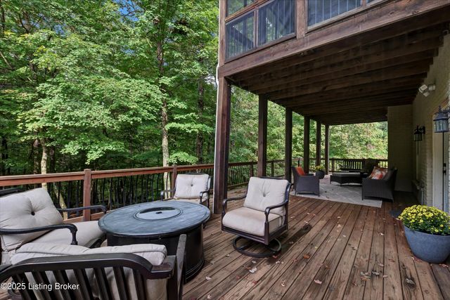 6024 Waterfall Way, Prospect, KY 40059