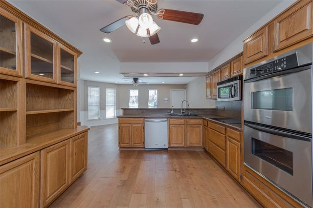 1106 Derby Run, Carrollton, TX 75007