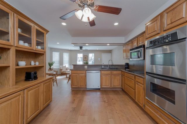 1106 Derby Run, Carrollton, TX 75007