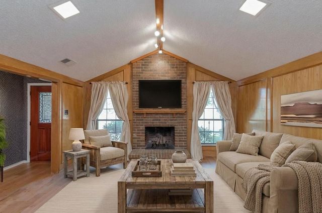 1106 Derby Run, Carrollton, TX 75007