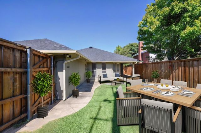 1106 Derby Run, Carrollton, TX 75007