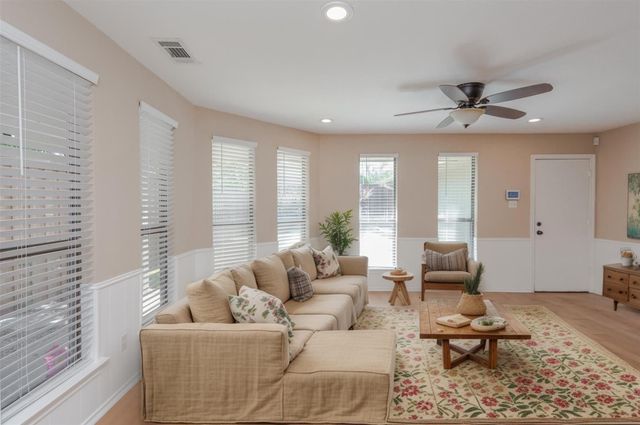 1106 Derby Run, Carrollton, TX 75007