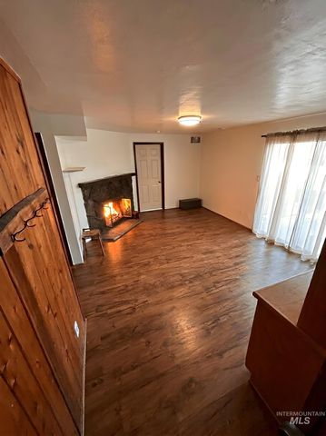 5541 N Samson Ave, Boise, ID 83704