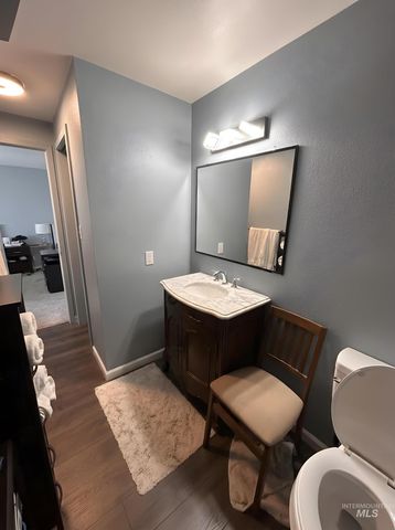 5541 N Samson Ave, Boise, ID 83704