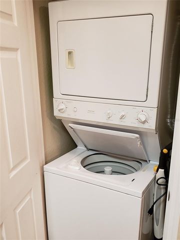 621 SW 10TH STREET 108, Gainesville, FL 32601