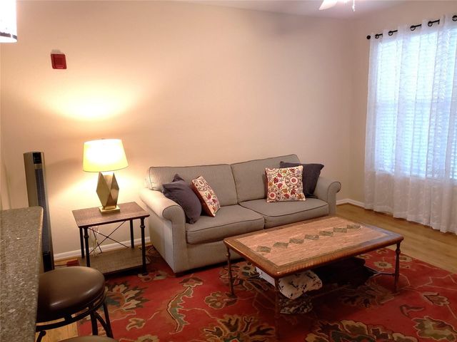 621 SW 10TH STREET 108, Gainesville, FL 32601