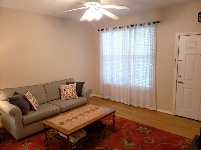 621 SW 10TH STREET 108, Gainesville, FL 32601