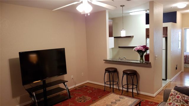 621 SW 10TH STREET 108, Gainesville, FL 32601