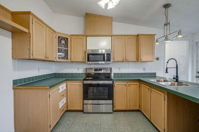 12124 Lunar Lane, Burleson, TX 76028