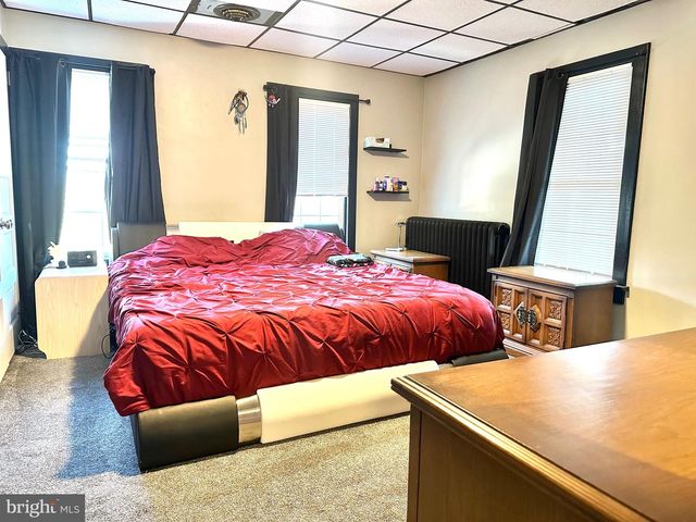 225 CHERRY ST, Saint Clair, PA 17970