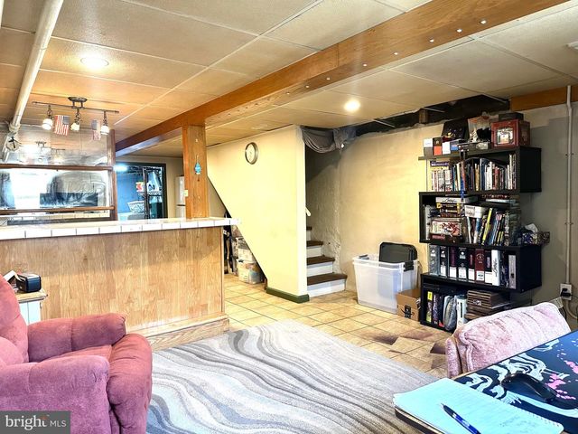 225 CHERRY ST, Saint Clair, PA 17970