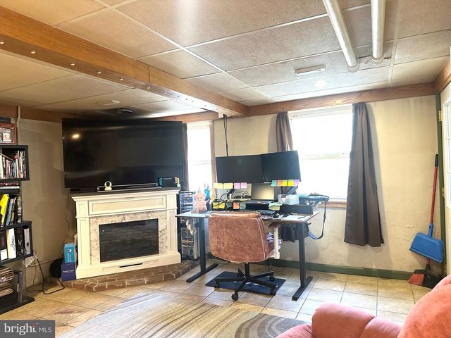 225 CHERRY ST, Saint Clair, PA 17970