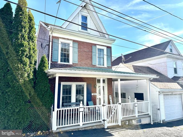 225 CHERRY ST, Saint Clair, PA 17970