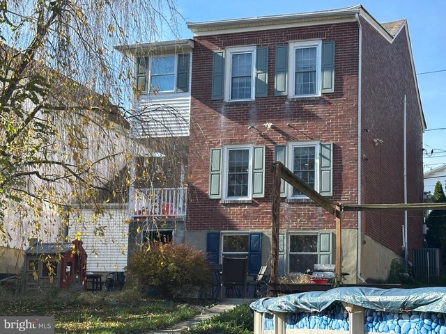 225 CHERRY ST, Saint Clair, PA 17970