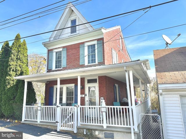 225 CHERRY ST, Saint Clair, PA 17970