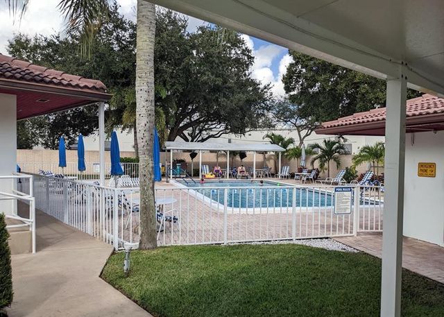 8270 South Street, Boca Raton, FL 33433
