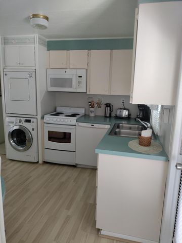 8270 South Street, Boca Raton, FL 33433