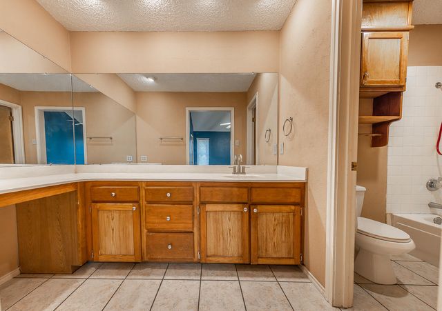 304 N Englewood Avenue, Lubbock, TX 79416