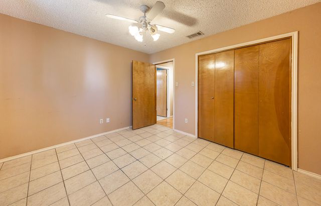 304 N Englewood Avenue, Lubbock, TX 79416