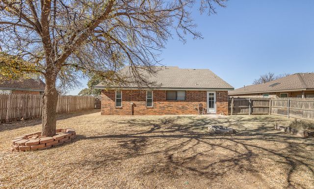 304 N Englewood Avenue, Lubbock, TX 79416