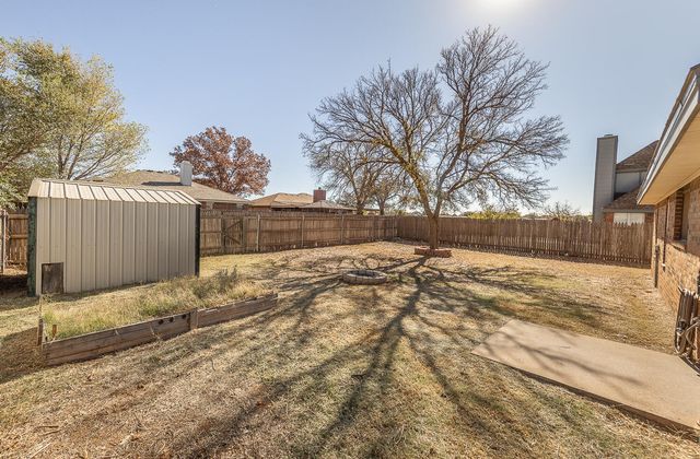 304 N Englewood Avenue, Lubbock, TX 79416